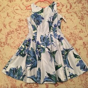 NWT Dress Barn Floral Dress w/ Gold Accents